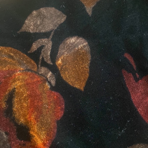 Velvet Floral Scarf/Shawl - Picture 3 of 4